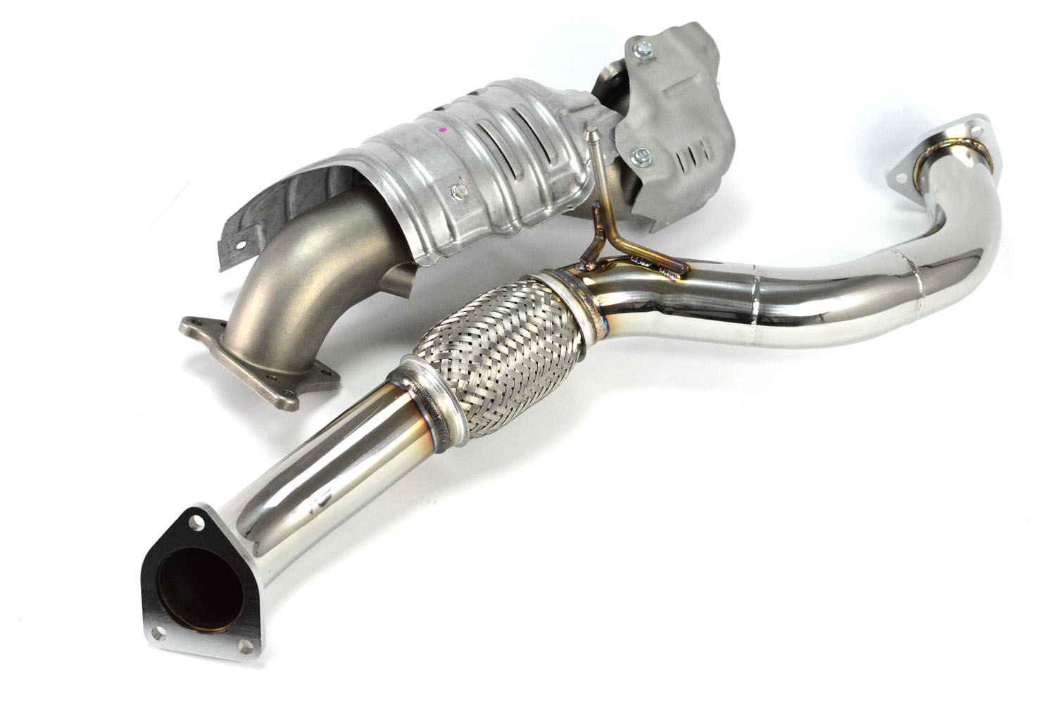 downpipe-laying-next-to-frontpipe-for-honda-crv-5th-gen