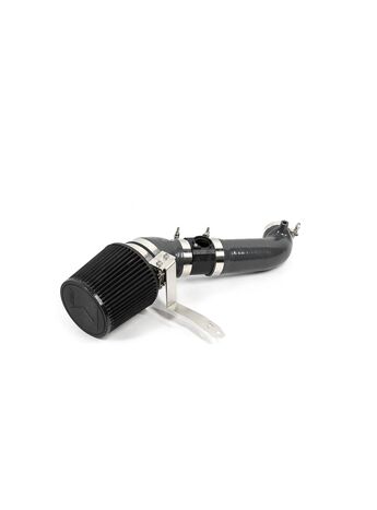 A large dry-flow filter ensures ample airflow into the engine