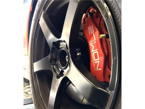 Design to fit within 17in and larger wheels.  Some wheels will require wheel spacers