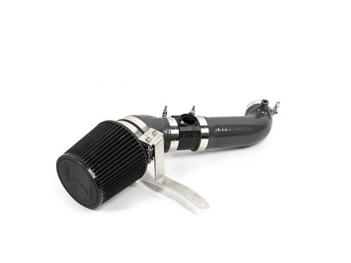 A large dry-flow filter ensures ample airflow into the engine