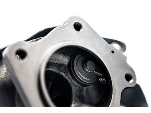 An enlarged wastegate bore and D5S material ensure longevity and manage heat better