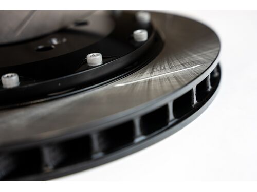 2x piece vented and slotted rotors to increase cooling efficiency