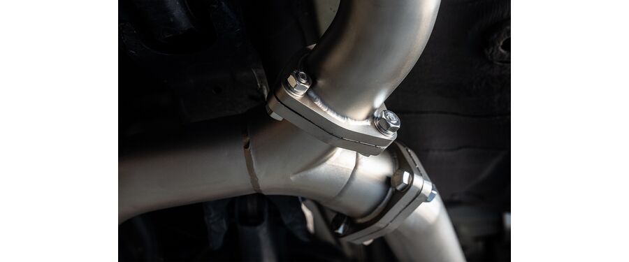 Ensure a leak free seal with 3-bolt flanges and OEM like fit gaskets