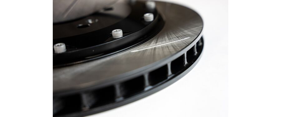 2x piece vented and slotted rotors to increase cooling efficiency